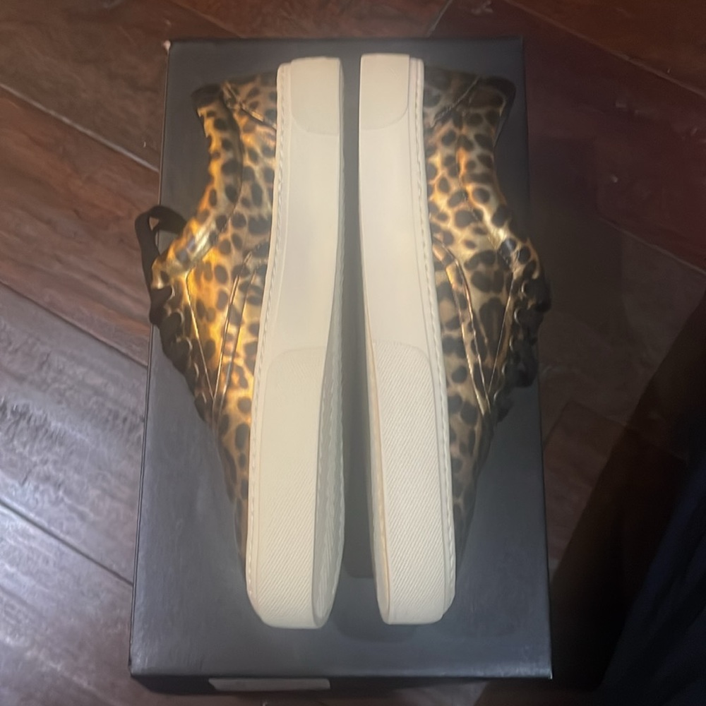 NIB Gorgeous Metallic-Like Saint Laurent Leopard Sneakers - Picture 4 of 9